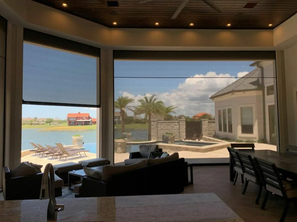 outdoor motorized screens